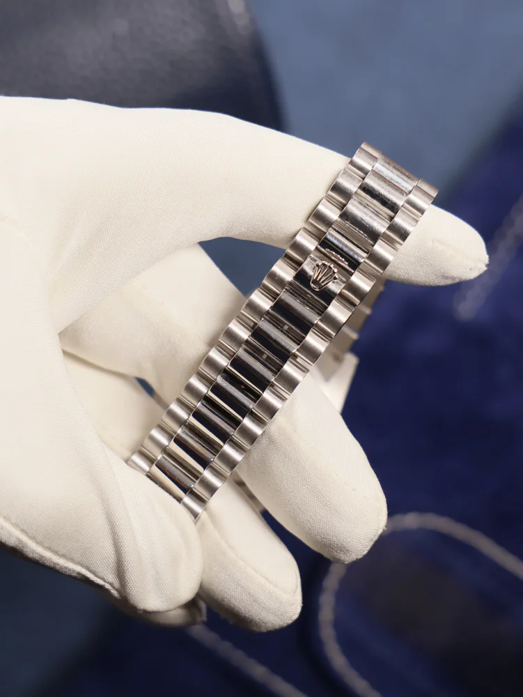 Rolex Day-Date 36 36 Ice Blue Dial Diamond Lugs Officially serviced 08/2026
