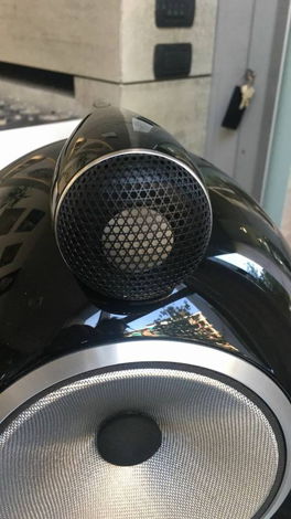 B&W  802D3 Speakers  in Black Gloss Mint