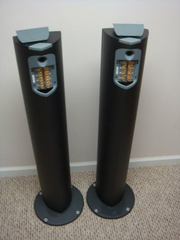 Linn Komponent 110 Full range speakers, MSRP $2,500 Gra...