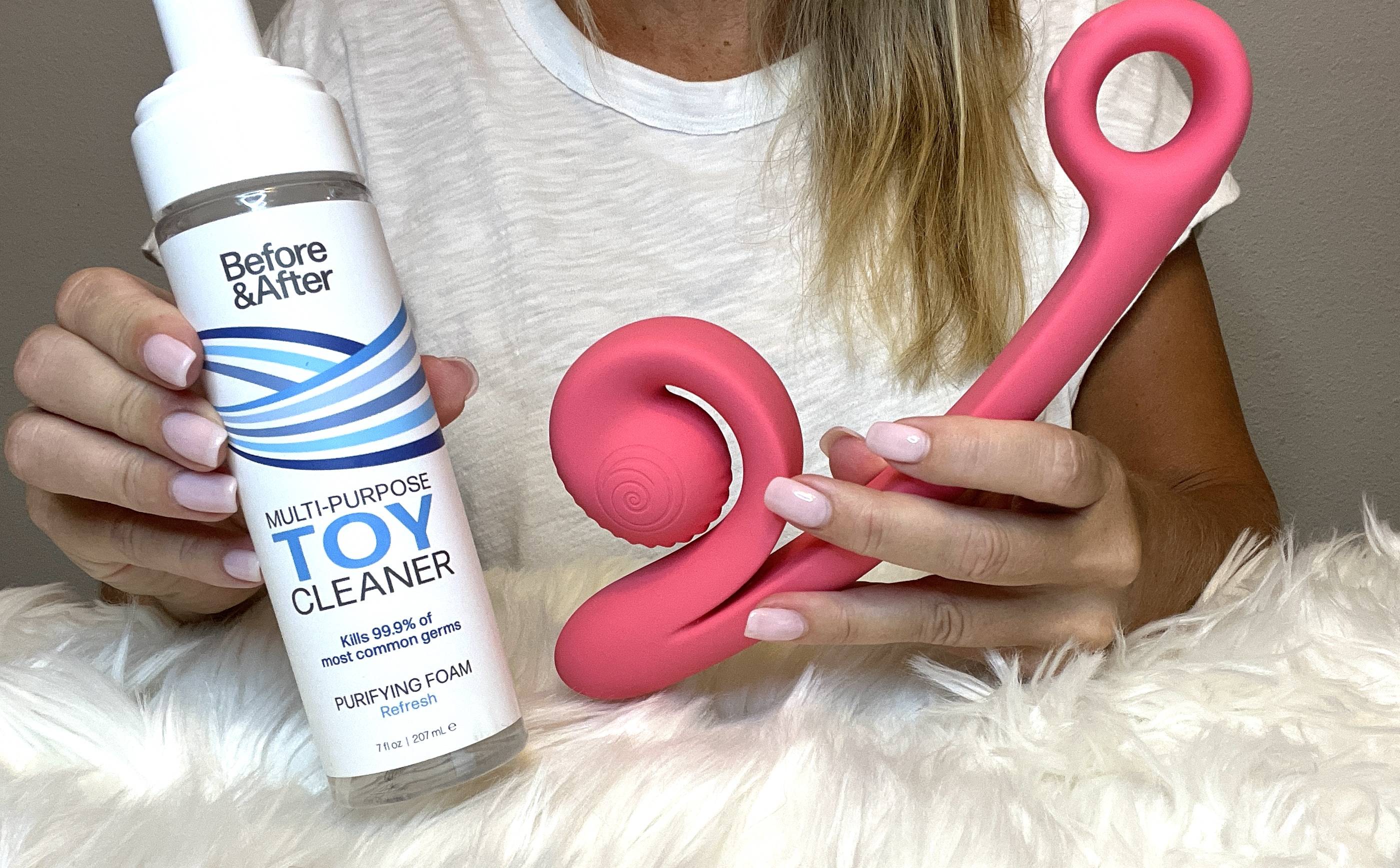 Womanizer Duo 2 with Before & After Toy Cleaner