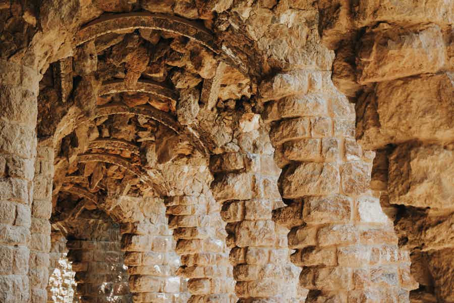 Park Güell: Tour with Professional Guide - photo 1
