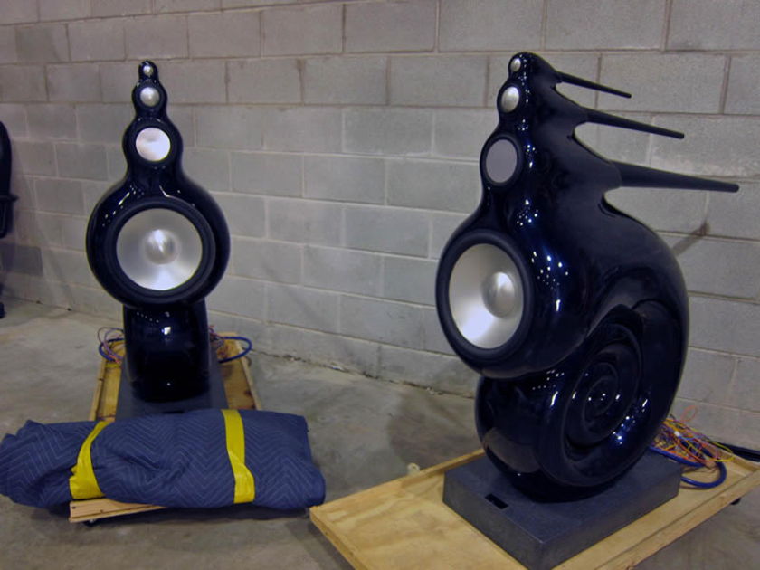 B&W Nautilus Pair of Speakers With Extra Long Cables FullRange