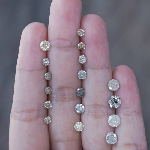 custom engagement ring consultation in Bali with real gemstones and genuine diamonds