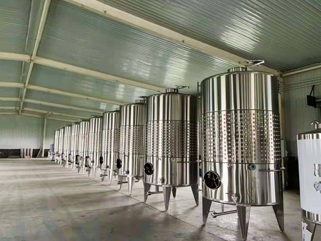 cuve inox pour l'élevage du vin
