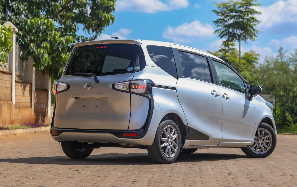 2016 Toyota Sienta — Royal Max Motors — photo 10 of 13