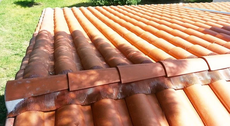 Rénovation de la couverture en tuiles romanes d’une villa à Cannes — photo 17 sur 23 — CEG TOITURE