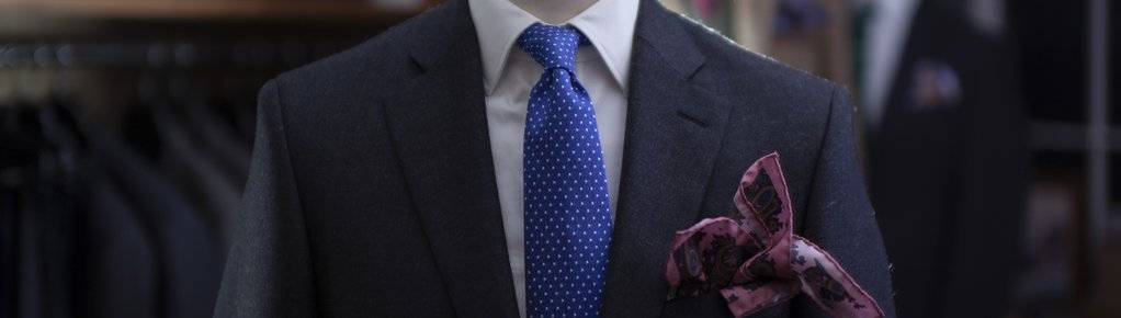 Regent suit, regent tie with silk handkerchief, suiting, bespoke