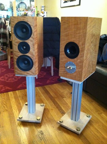 Clearwave Loudspeakers Minuet S52 Curly Cherry MTM mint