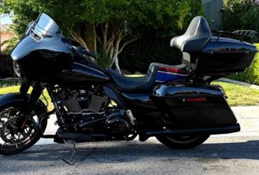2024 HARLEY-DAVIDSON STREET GLIDE motorcycle for rent near Las Vegas, NV