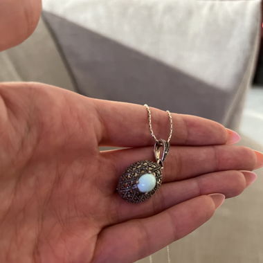 Silver pendant with turquoise Pendentif en argent