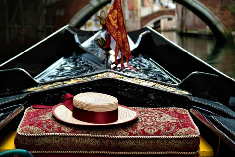 Dinner & 30-Minute Private Gondola Ride: A Venetian Evening