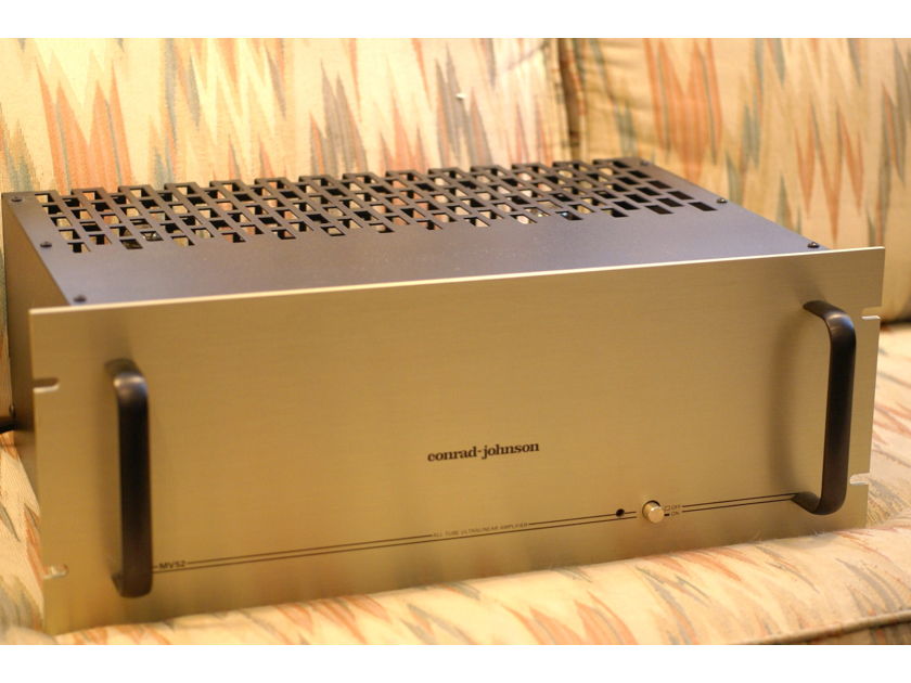 Conrad Johnson  MV-52 tube amplifier