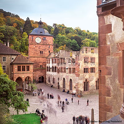  Ulm
- Schloss Heidelberg Innenhof