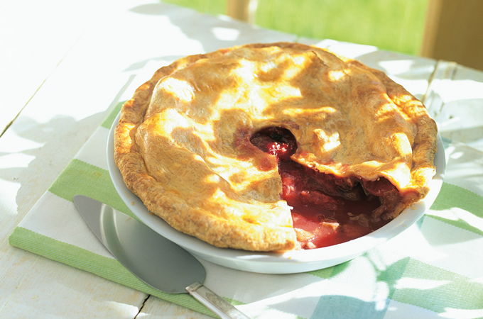 Tarte aux fraises et à la rhubarbe