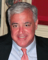 Douglas Moses is FinFolio's first national sales manager as the company launches for real.