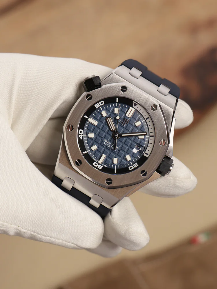 Audemars Piguet Royal Oak Offshore Diver 15720ST.OO.A027CA.01