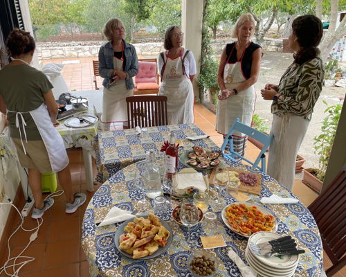 Cooking classes Noci: Apulian cuisine: homemade focaccia and cavatelli