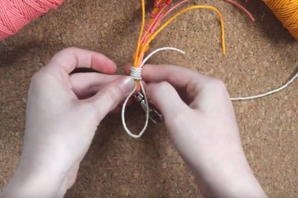 DIY face mask holder lanyard tutorial image 20