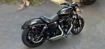 2020 HARLEY-DAVIDSON IRON 883 motorcycle for rent near San Diego, CA