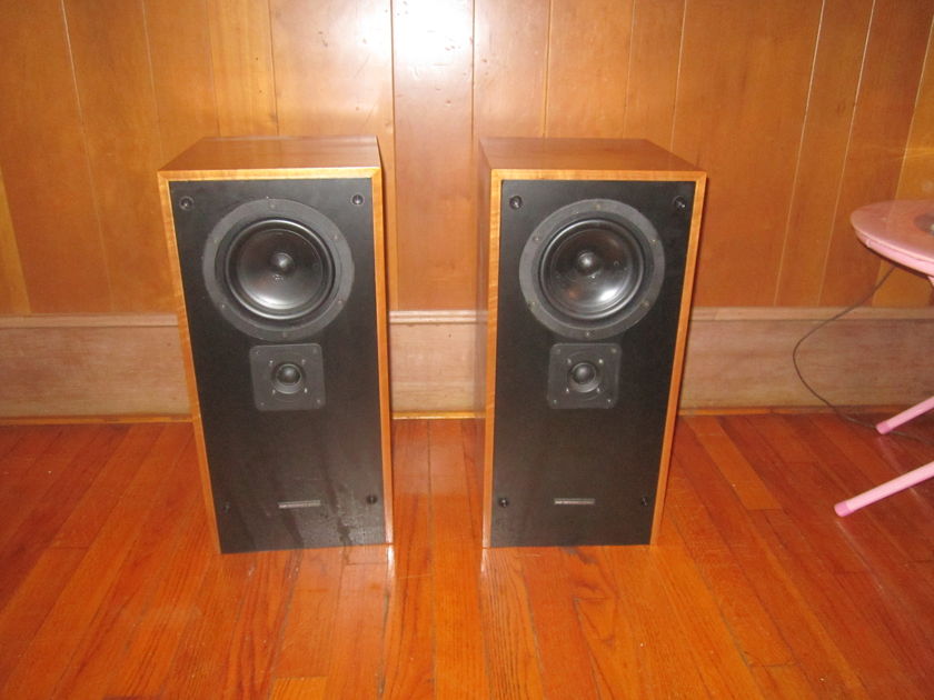 Kef Reference 1033
