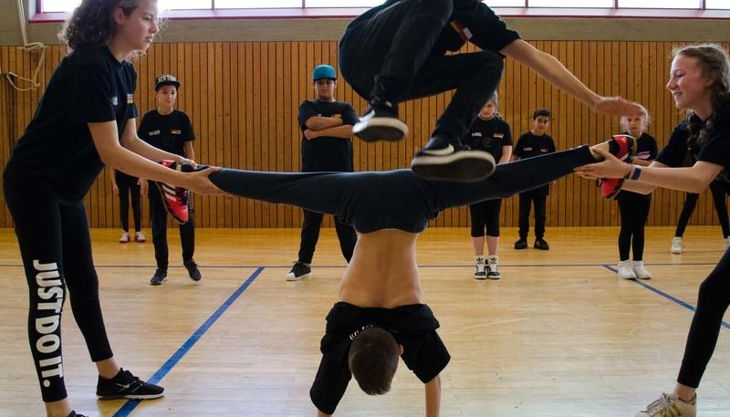 dance company free style