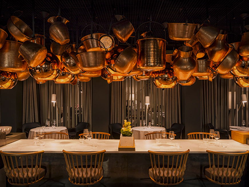  Santiago
- De Berlín a Nueva York, de Estocolmo a Milán, aquí están algunos de los mejores diseños de interiores de restaurantes del mundo.