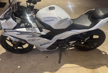 2025 KAWASAKI NINJA 500 ABS motorcycle for rent near Hollywood, FL