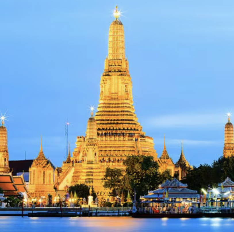 wat arun at night