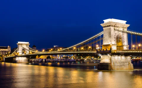 Night Walking Tour with River Cruise and Wine