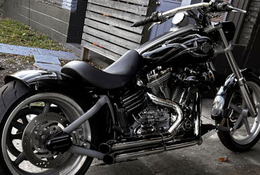 2008 HARLEY-DAVIDSON FXCW SOFTAIL ROCKER (LUX COLORS) motorcycle for rent near JACKSONVILLE, FL