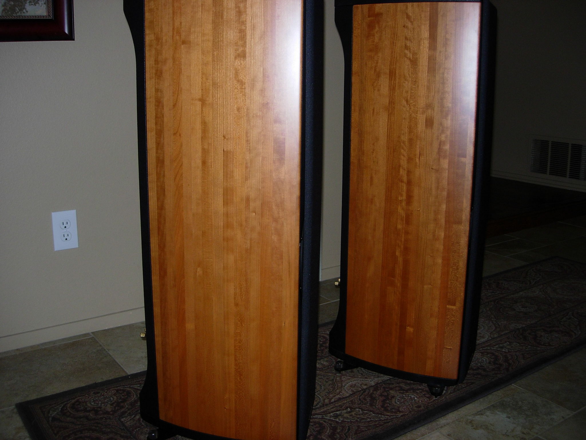 Sonus Faber Liuto Cherry Wood For Sale Audiogon