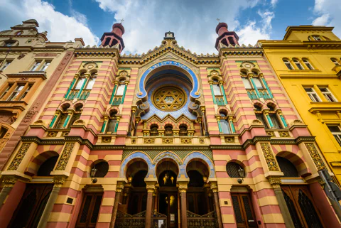 Prague: Old Town and Jewish Quarter Guided Walking Tour