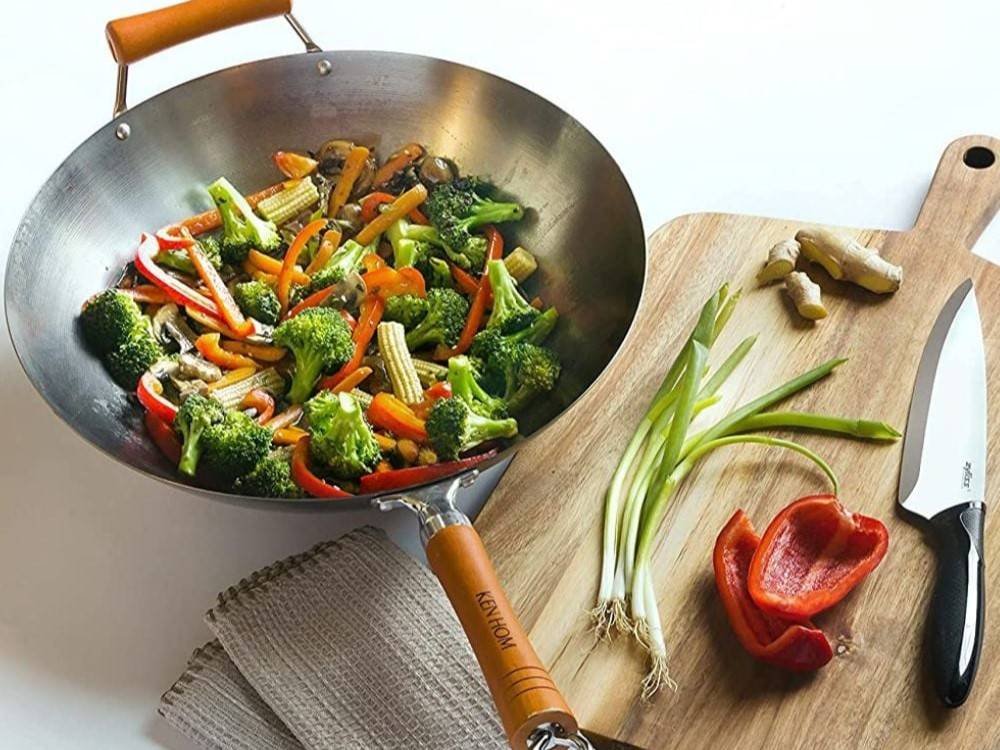 Stir-Fry's Enthusiast's Guide to Seasoning & Cooking with Woks | Minimax Blog