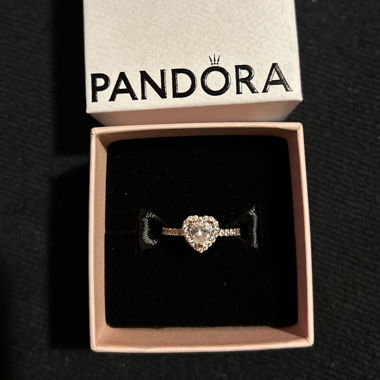Pandora Funkelndes Erhabenes Herz Ring
