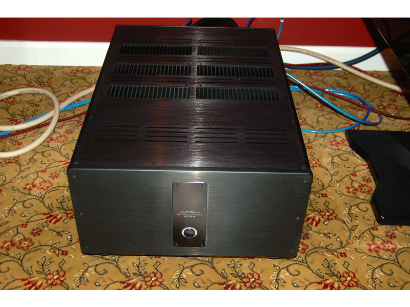 Krell 403e Black 3x400 watts MINT OBM