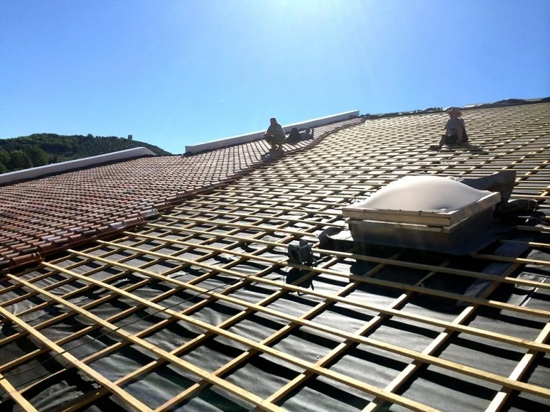 Rénovation d’une toiture en tuiles romanes pour le Conseil Régional à Manosque — photo 6 sur 9 — CEG TOITURE