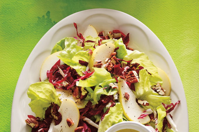 Salade de radicchio aux poires et aux pacanes