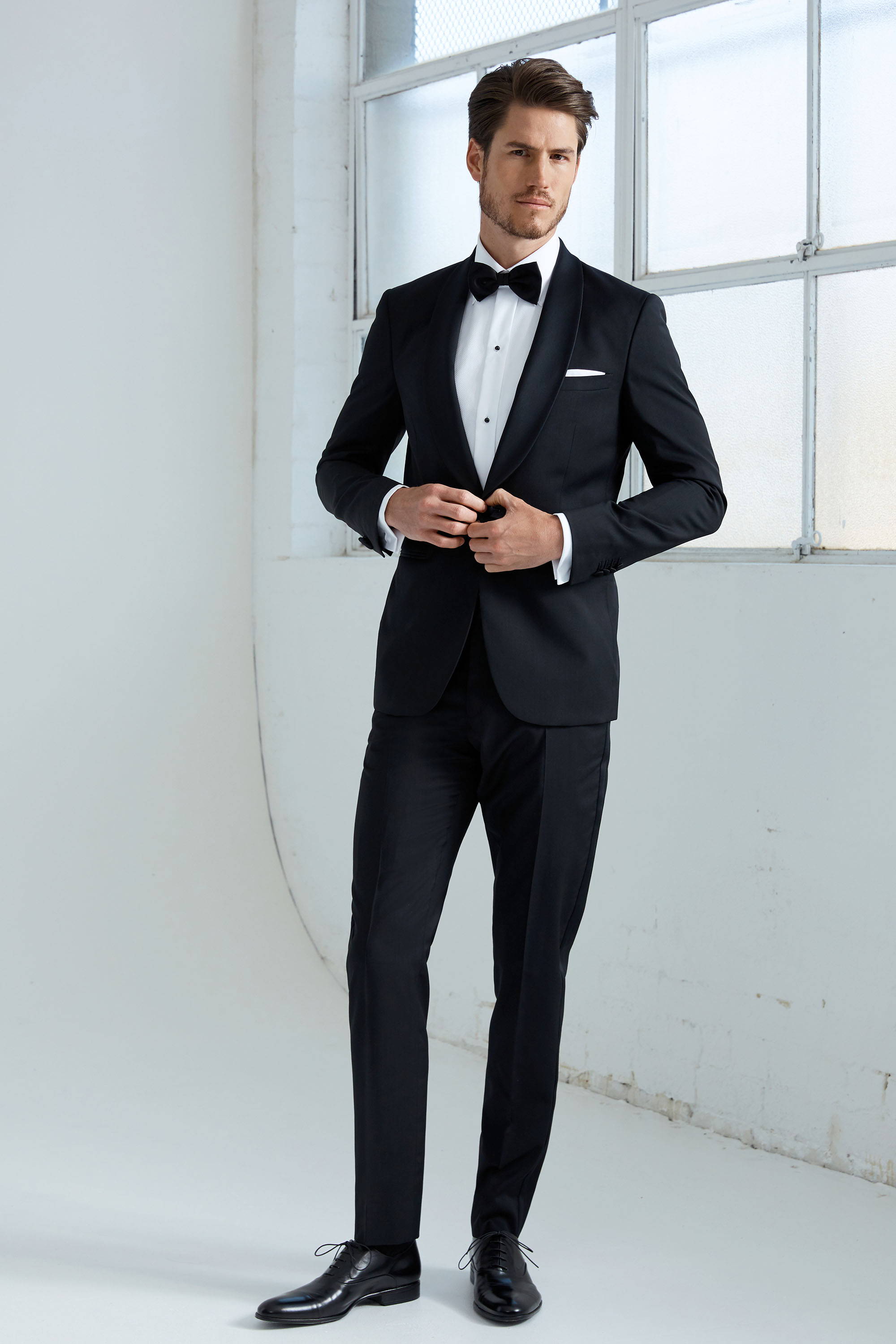 Henry Sartorial Made to Measure Suiting | Henry Bucks