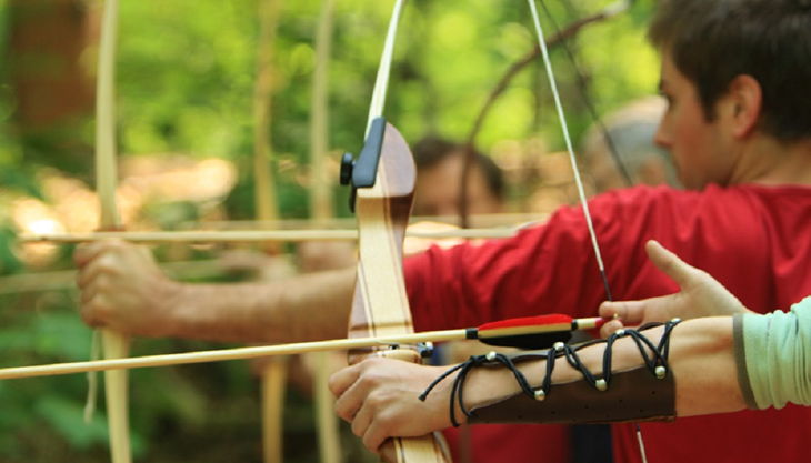 abenteuerpark potsdam treffsicherheit mit pfeil und bogen