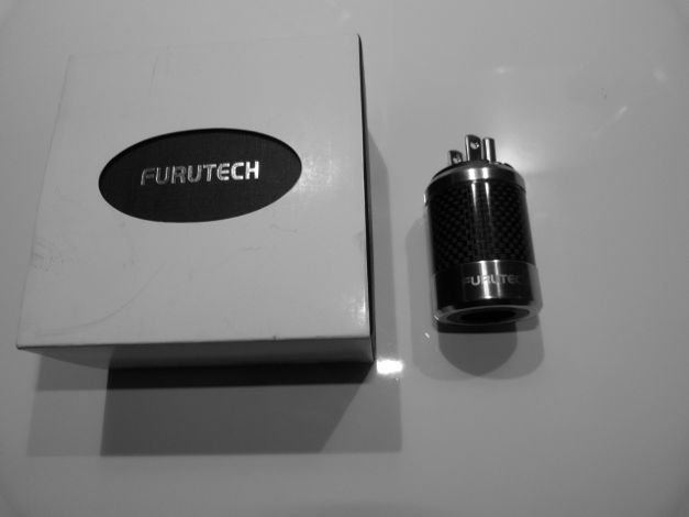 Furutech FI50 M (R) Furutech FI 50 R connector