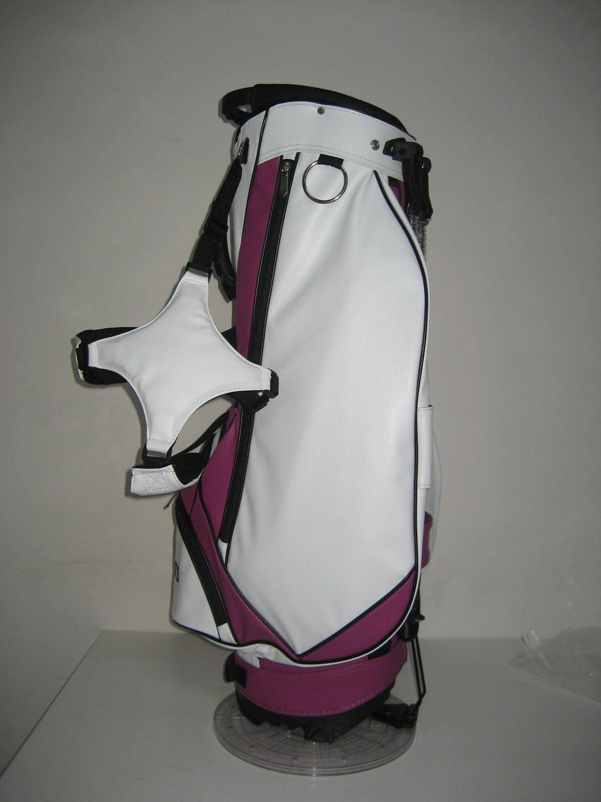 Customised football club golf bags by Golf Custom Bags 92