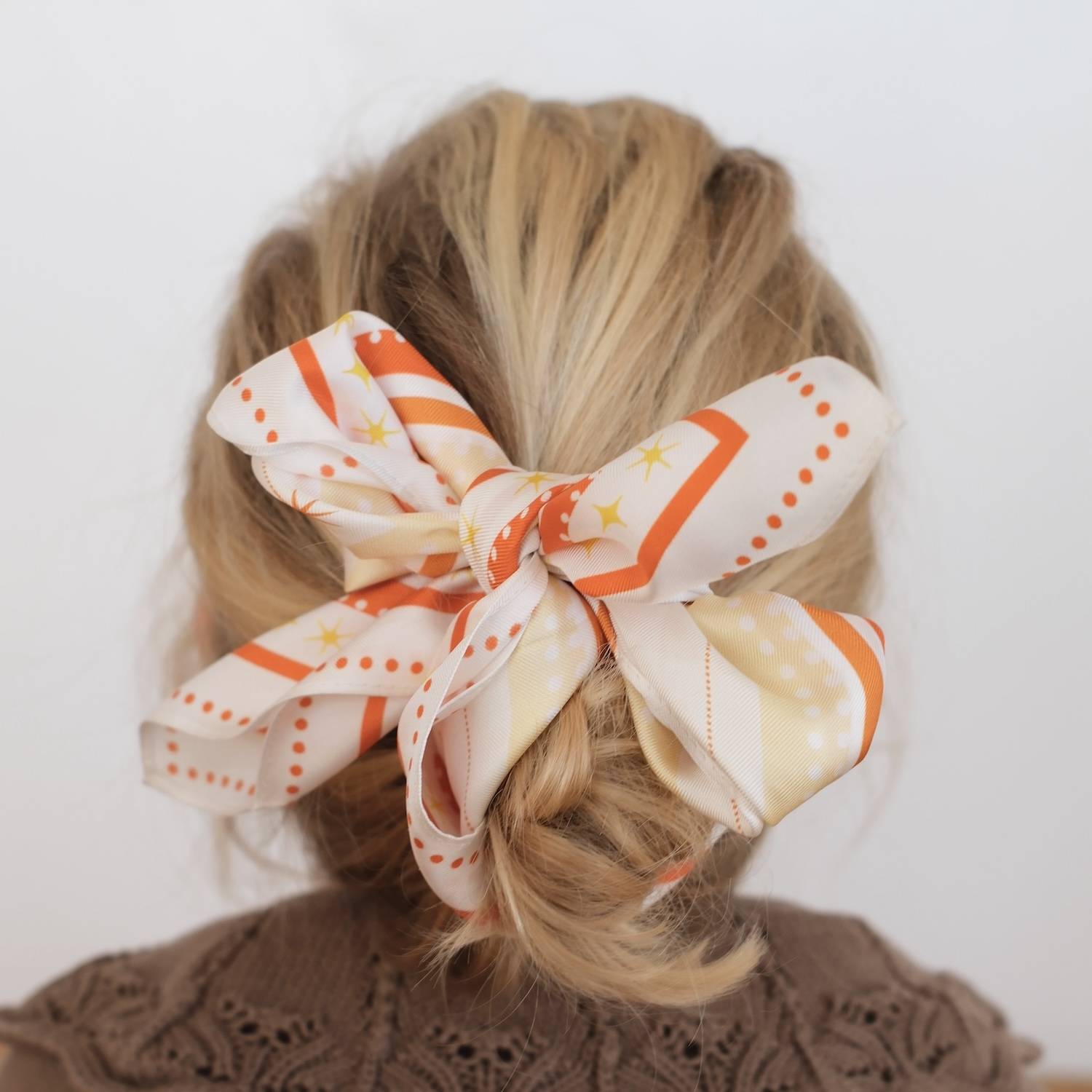 Terre des hommes Joli Nous collaboration suisse produit foulard solidaire 100% soie