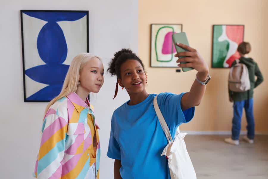Selfie Museum and Splatter Room Combo Entry Ticket - photo 1