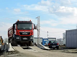  Ważenie pojazdów ciężarowych na placu składowym Miszewo w km 9+290