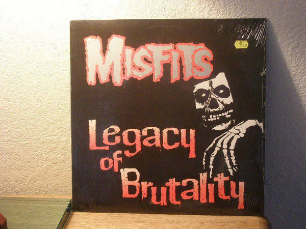 Misfits Legacy Of Br - utality 3rd pressing no bar code...