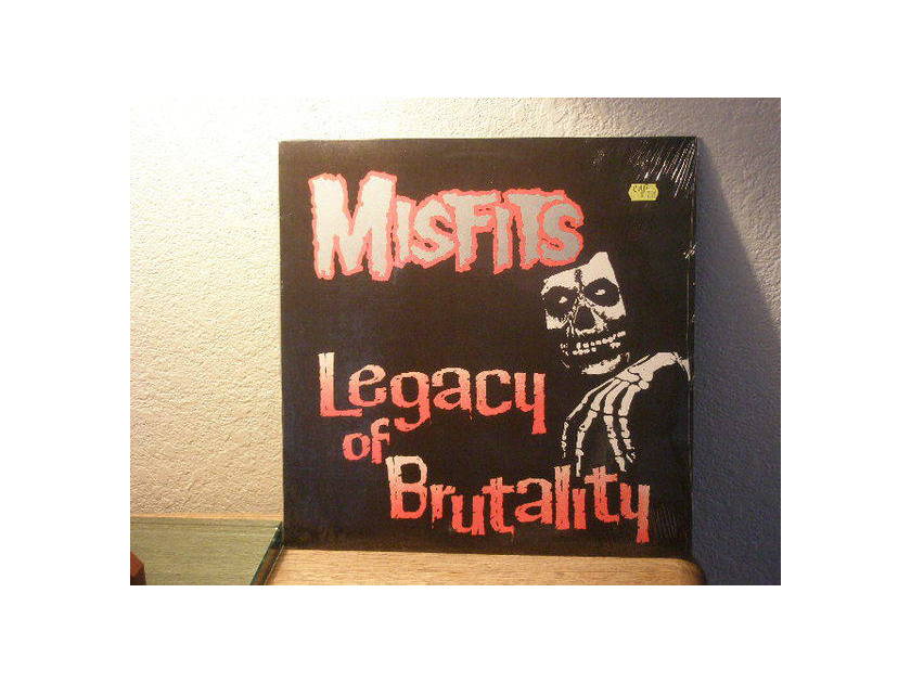 Misfits Legacy Of Br - utality 3rd pressing no bar code incl. ship media