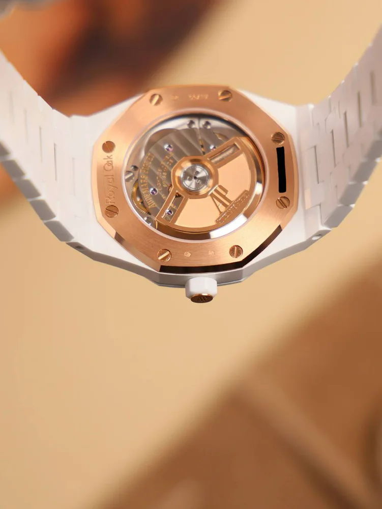 Audemars Piguet Royal Oak Selfwinding 77350CB.OO.1266CB.01 2026 unworn 34mm White Ceramic Silver dial Box & Papers 2026 , image 7 Audemars Piguet Royal Oak Selfwinding 77350CB.OO.1266CB.01 2026 unworn 34mm White Ceramic Silver dial Box & Papers 2026 , image 7