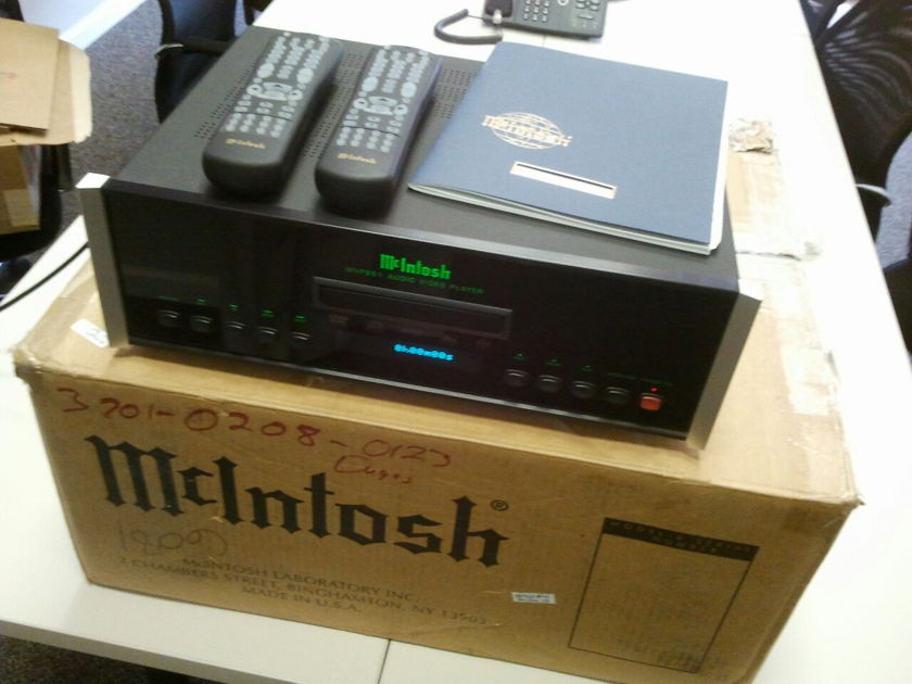 McIntosh  MVP861 Universal DVD/SACD/DVD-Audio/CD Player