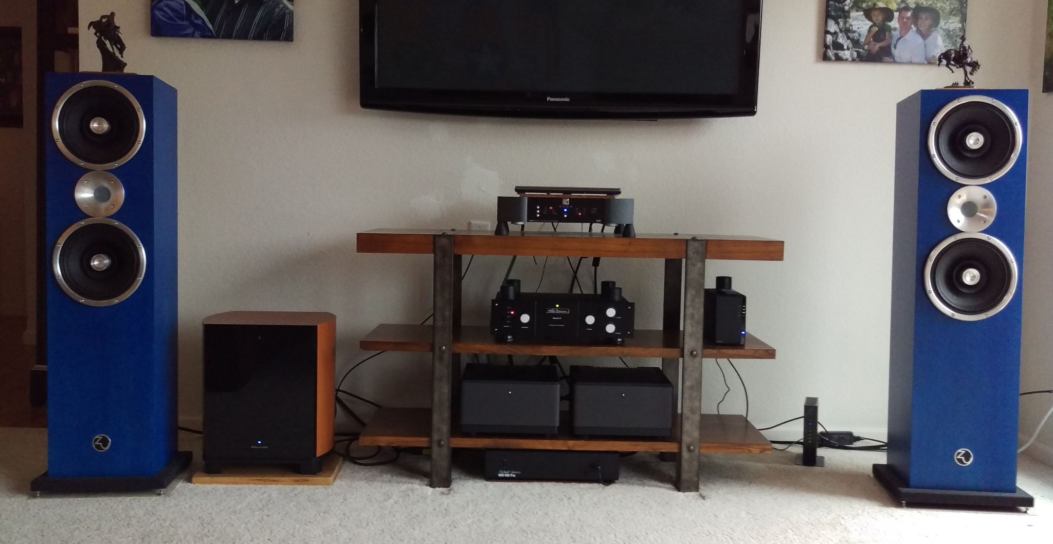 System Updated Feb 2017 with new mono blocks and Simaudio DAC. 