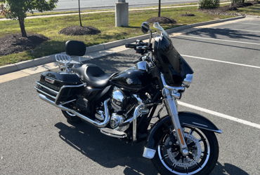2015 HARLEY-DAVIDSON FLHTP POLICE ELECTRA GLIDE motorcycle for rent near CHANTILLY, VA